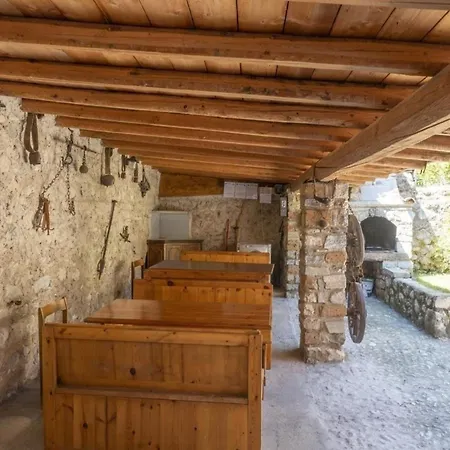 Casa Rita 1 In Vesio * Tremosine